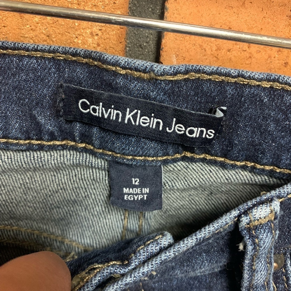Women’s Calvin Klein Jeans - Picture 3 of 3